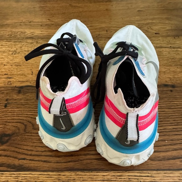 EUC Women’s Nike React Element 55 in Color Blue Hero Size 6.5 - Picture 5 of 7